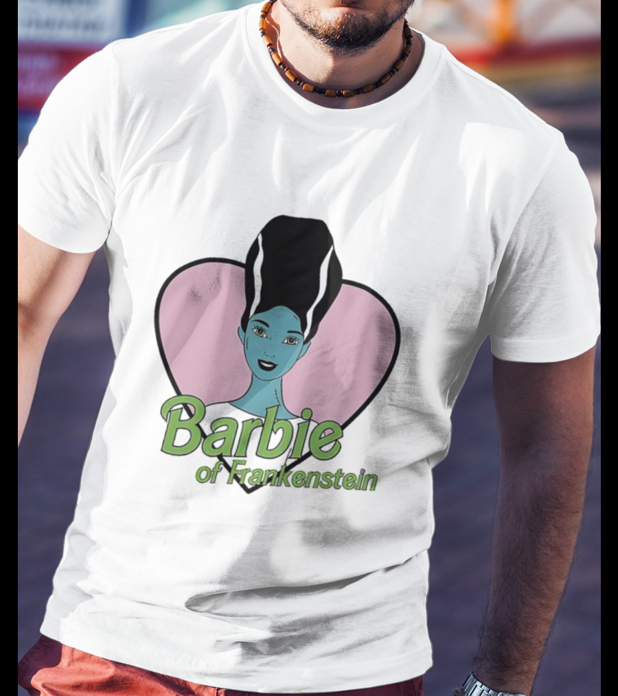 Barbie Of Frankenstein With Heart Background T-Shirt