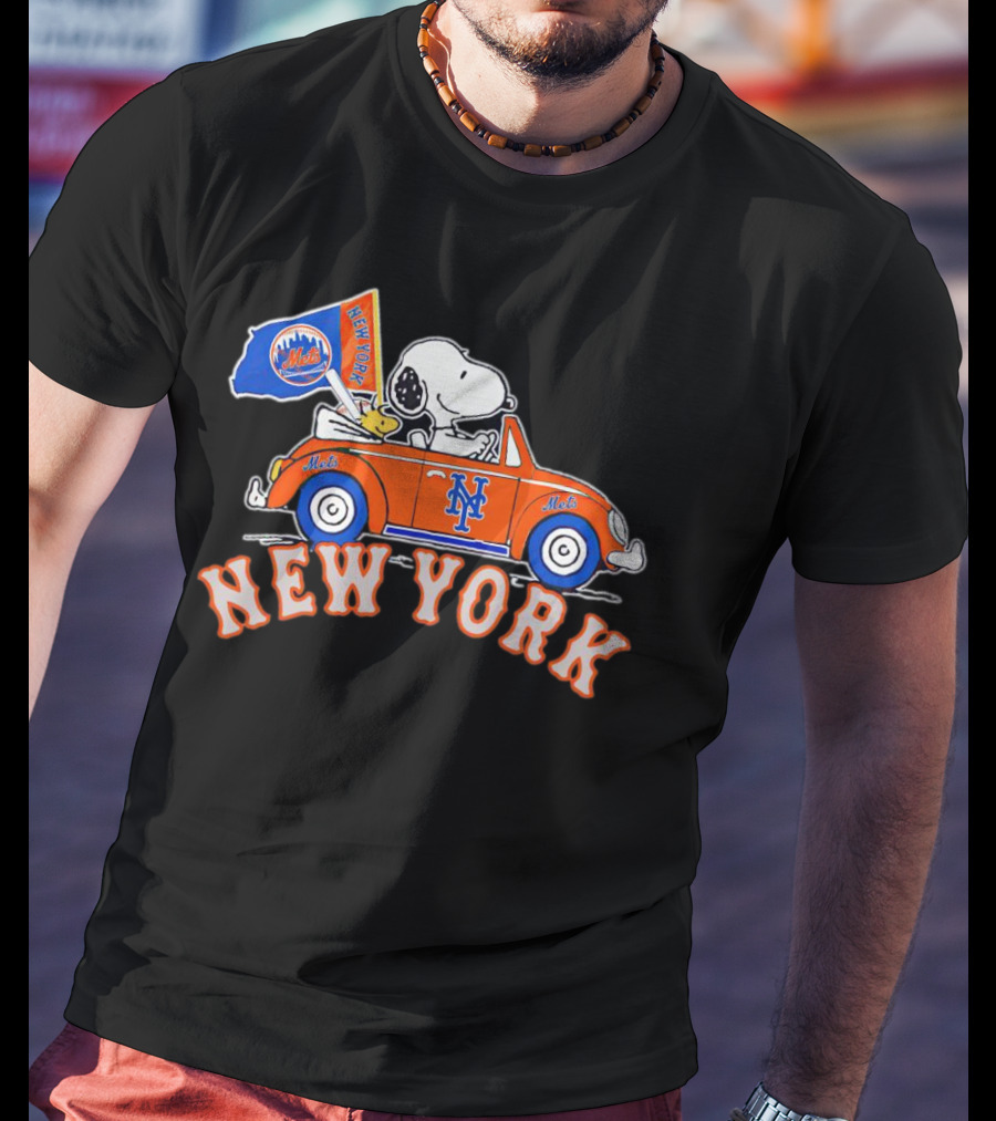 Snoopy Woodstock Driving New York Mets Car Flag T-Shirt
