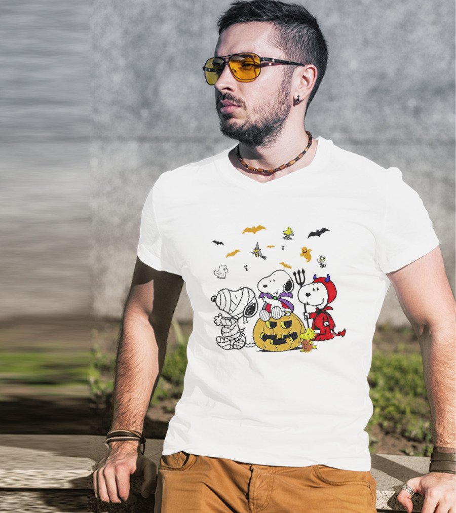 Halloween Snoopy Trick Or Treat With Pumpkin And Ghosts T-Shirt