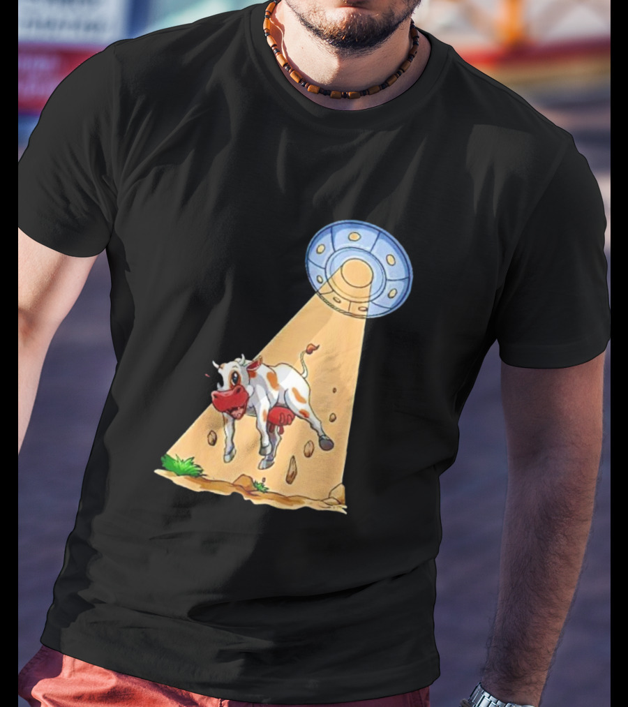 Cow Abduction UFO Alien Cow Abducted Beam Tractor T-Shirt
