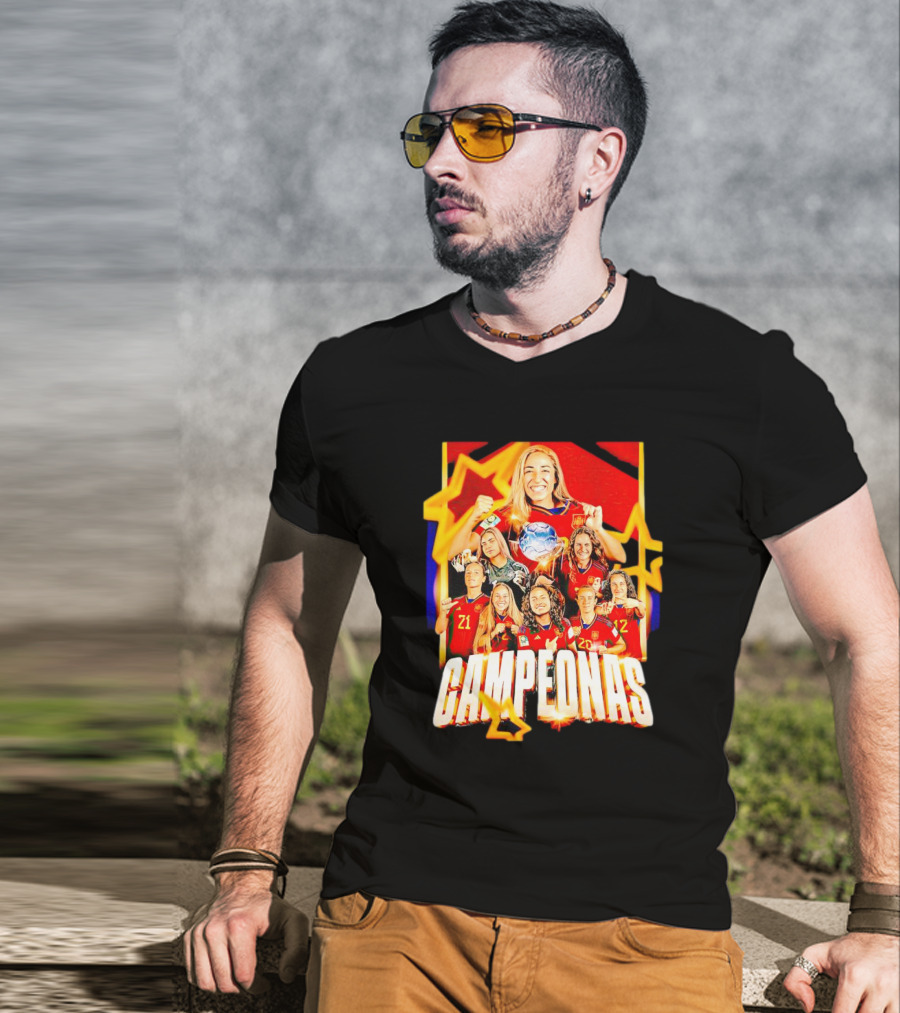Real Madrid C.F. Campeonas Del Mundo Celebrating Victory With Stars And Smiling Athletes T-Shirt