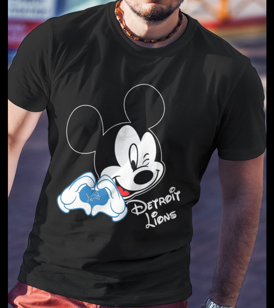 Mickey Detroit Lions Love Heart Gesture T-Shirt