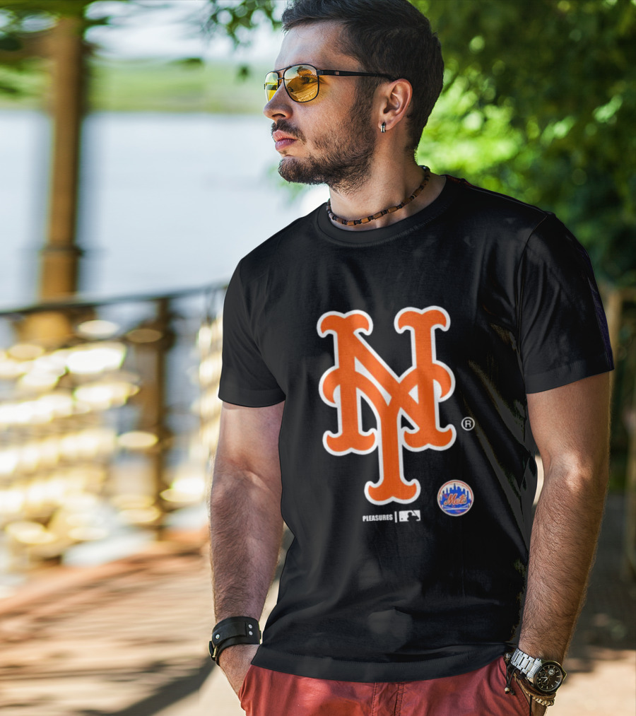 New York Mets MLB Pleasures Collaboration T-Shirt