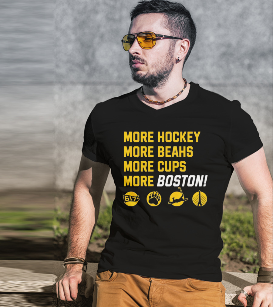 More Hockey More Beahs More Cups More Boston 617 Bear Claw Skater Bridge T-Shirt