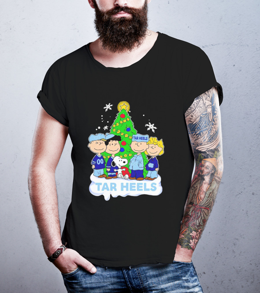 Tar Heels Peanuts Characters By Christmas Tree Holiday Scene T-Shirt