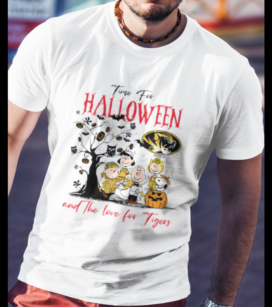 Time For Halloween And The Love For Tigers Peanuts Characters T-Shirt