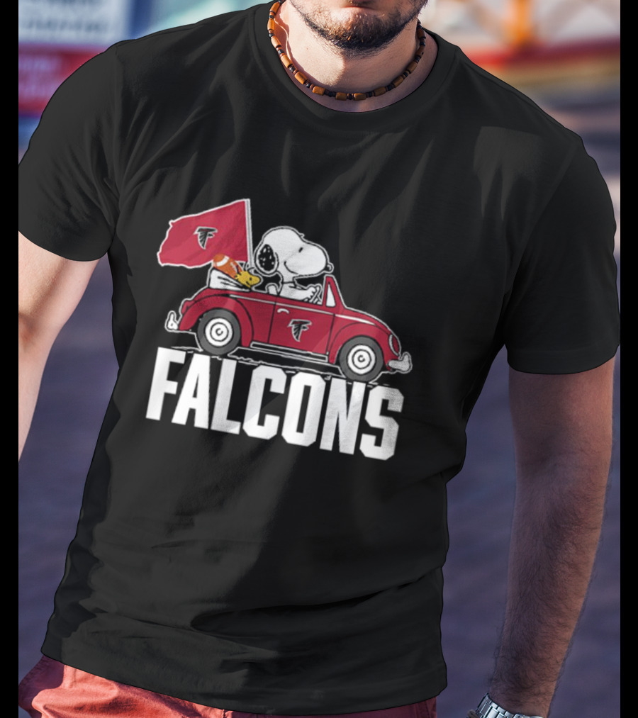 Snoopy Woodstock Driving Car With Atlanta Falcons Flag T-Shirt