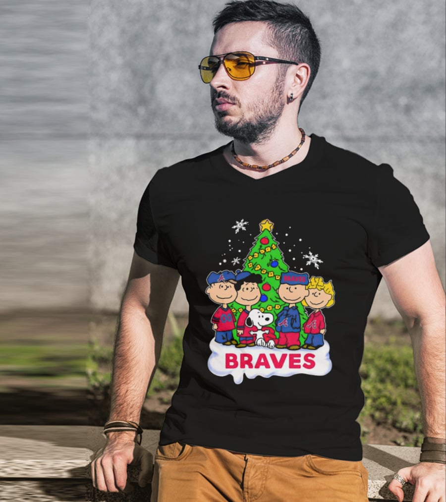 Peanuts Characters Atlanta Braves Christmas Tree Snowflakes T-Shirt