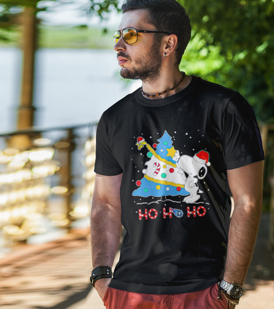 Snoopy And Woodstock Decorating Christmas Tree Tennessee Titans Ho Ho Ho T-Shirt