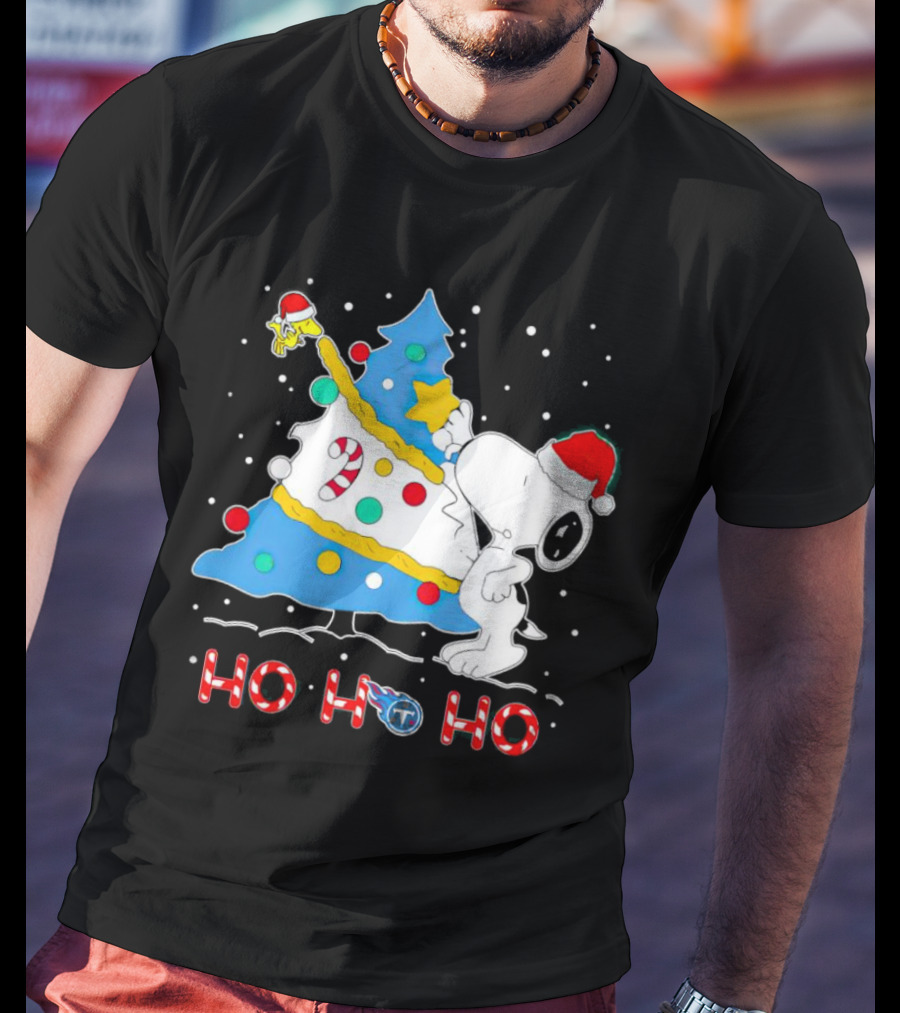 Snoopy And Woodstock Decorating Christmas Tree Tennessee Titans Ho Ho Ho T-Shirt