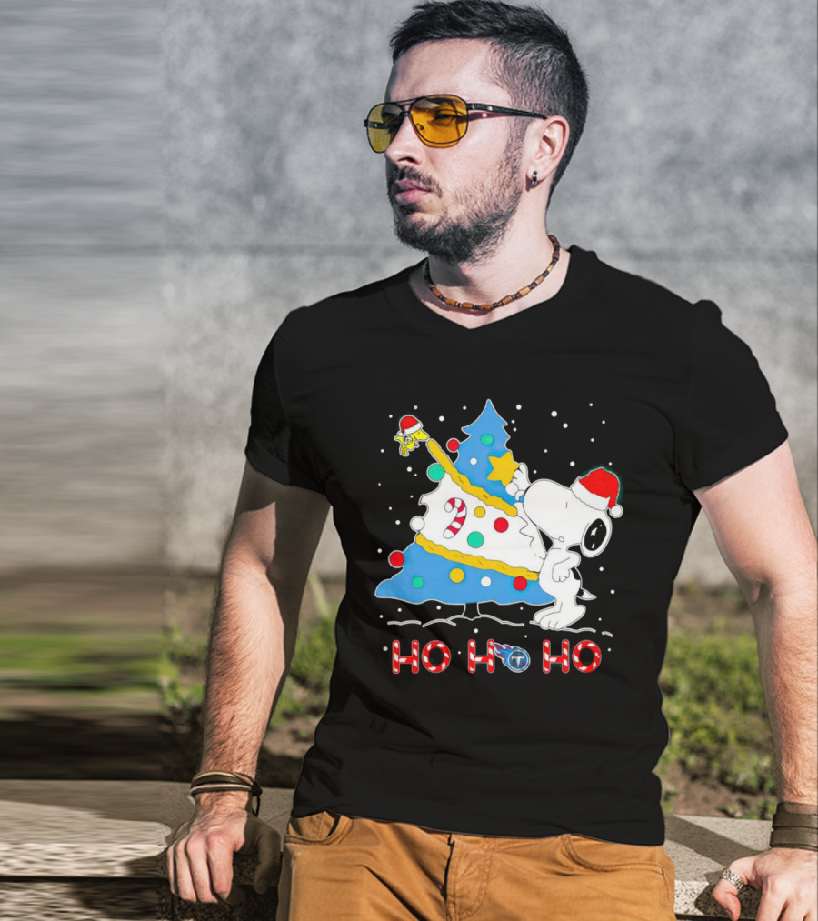 Snoopy And Woodstock Decorating Christmas Tree Tennessee Titans Ho Ho Ho T-Shirt