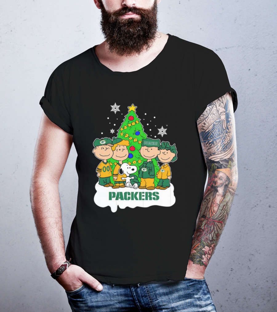 Green Bay Packers Christmas Peanuts Characters With Tree T-Shirt
