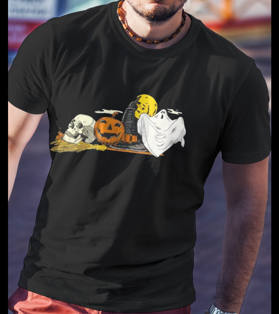 SpooKY Halloween Vintage Skull Pumpkin Ghost Witch Hat Moon Scene T-Shirt