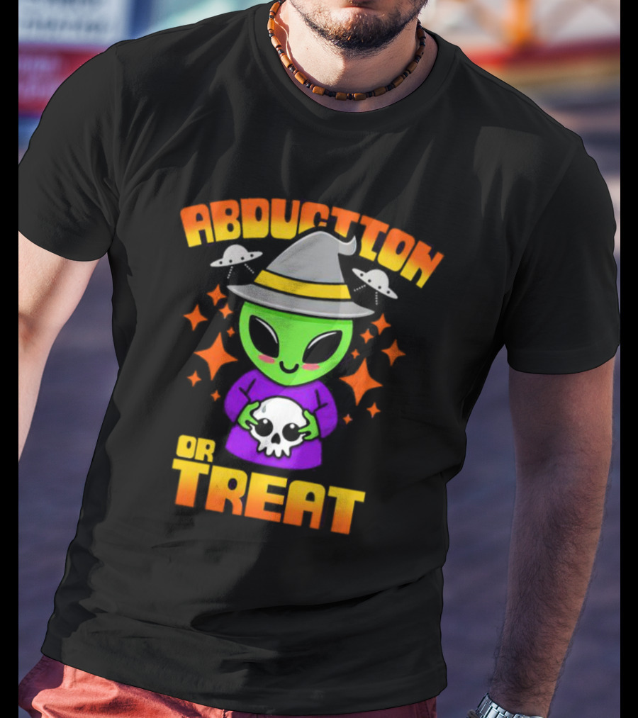 Abduction Or Treat Alien Halloween Witch Hat UFOs T-Shirt