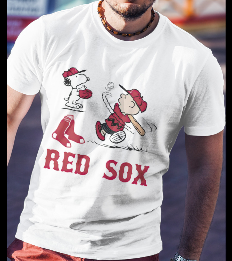 Charlie Brown Snoopy Boston Red Sox Baseball Play Peanuts Characters T-Shirt