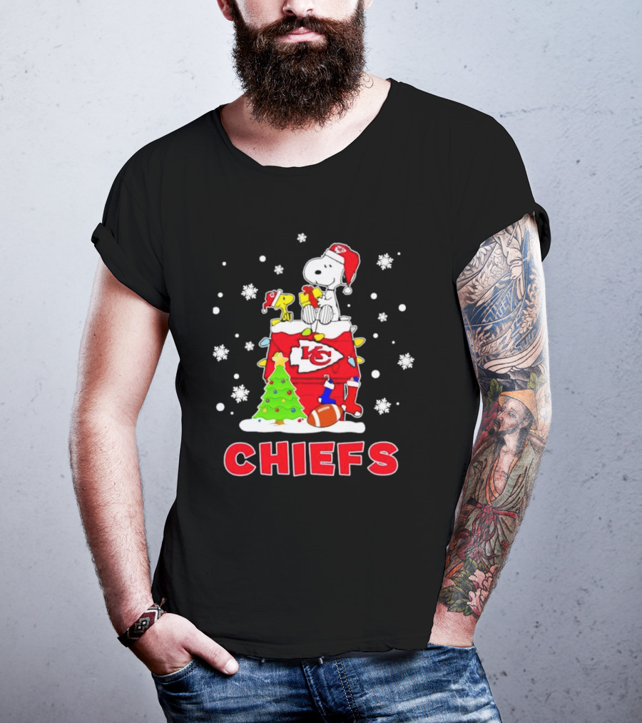 Kansas City Chiefs Christmas Snoopy Woodstock Dog House T-Shirt