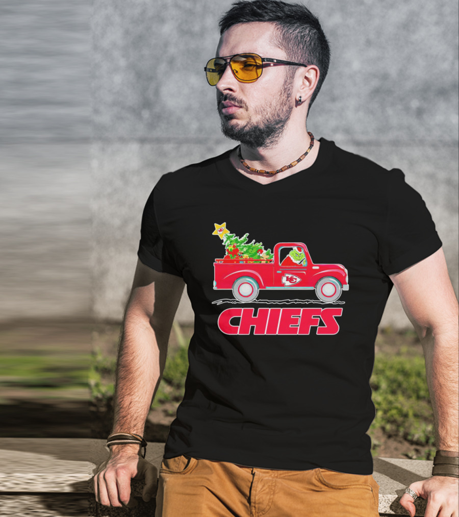 Grinch Driving Kansas City Chiefs Red Truck With Christmas Tree T-Shirt