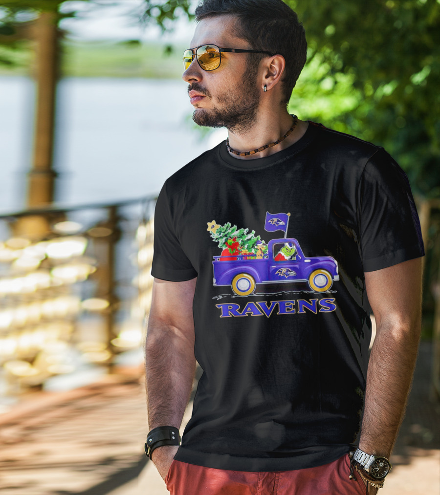 Grinch Driving Baltimore Ravens Christmas Truck T-Shirt