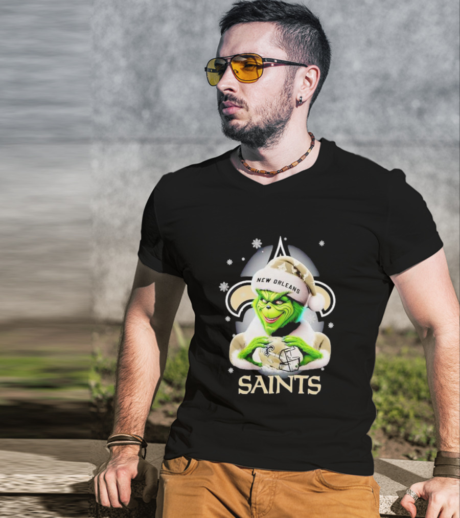 Grinch New Orleans Saints Christmas Snowflakes Football T-Shirt