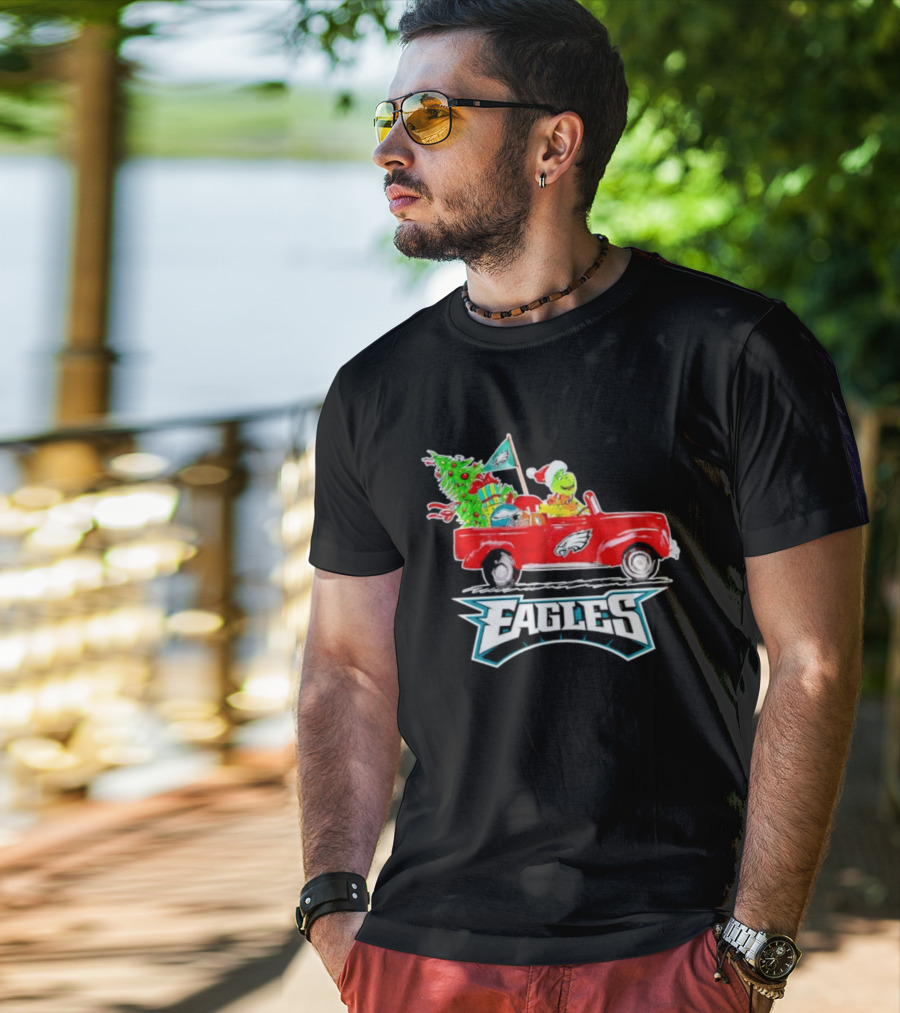 Grinch Dog Driving Red Truck Philadelphia Eagles Christmas Tree T-Shirt