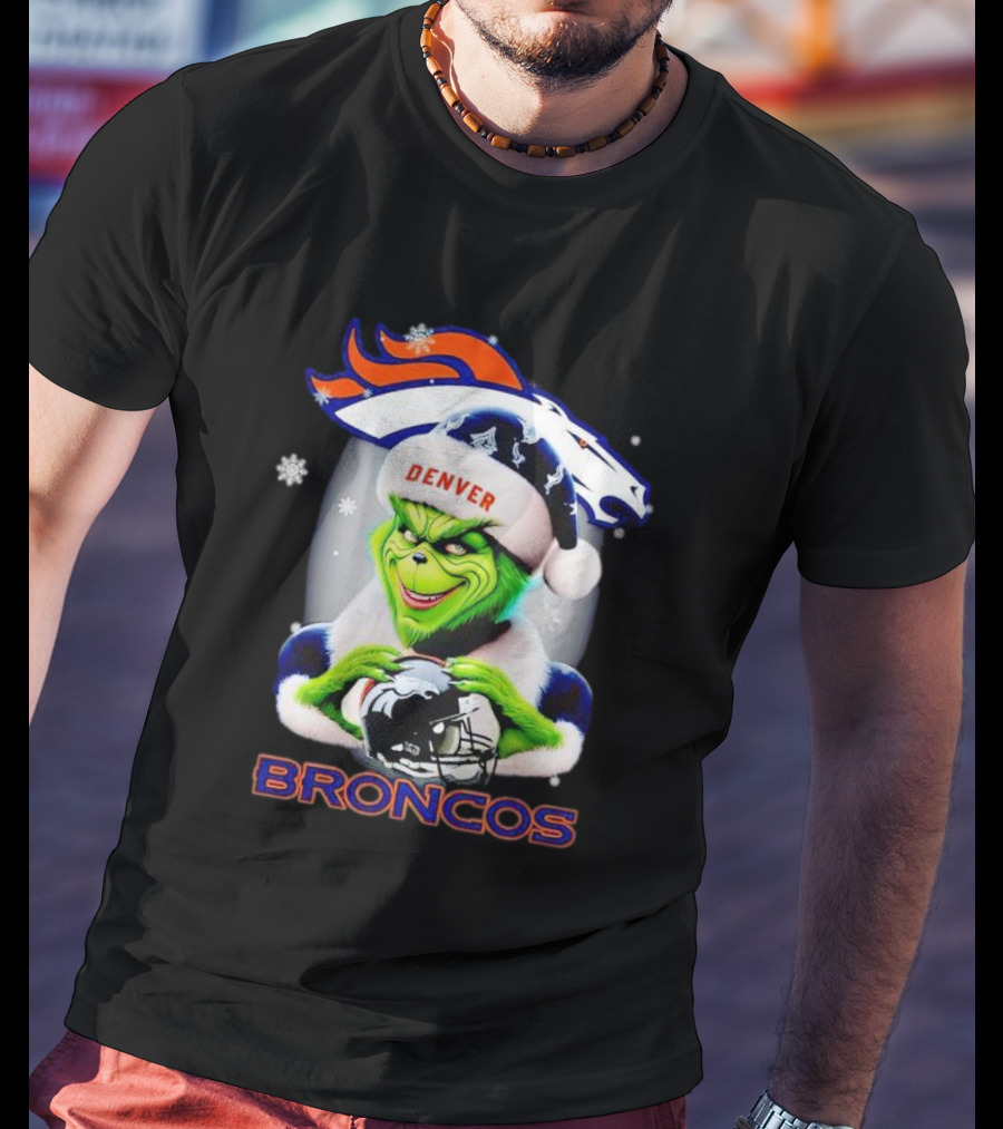 Denver Broncos Christmas Grinch Holding Football Helmet T-Shirt