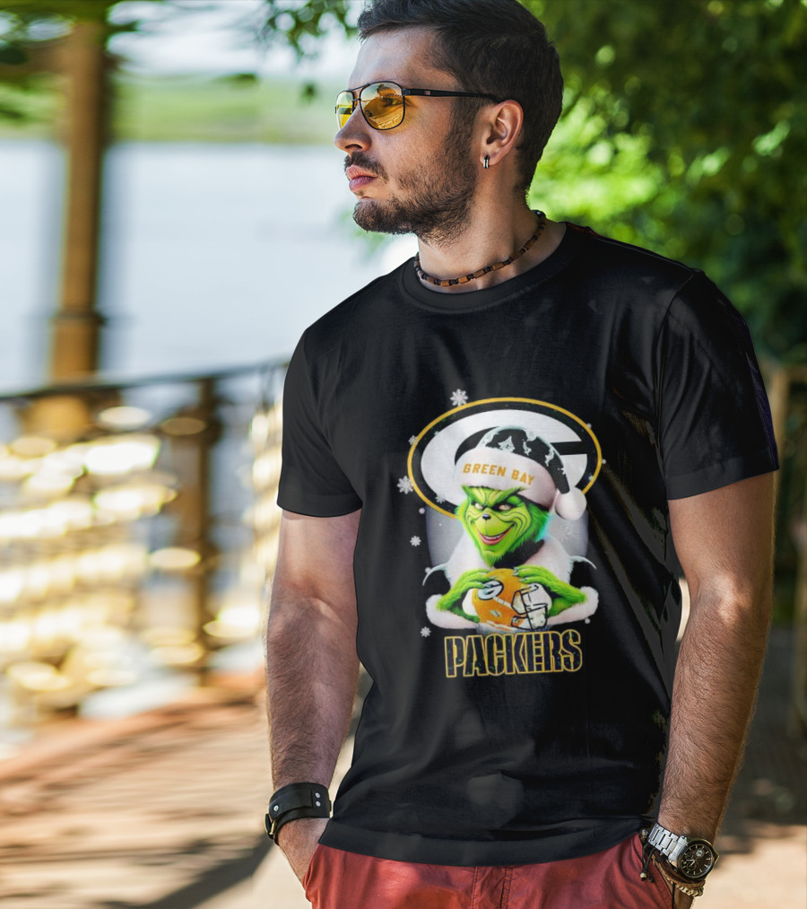 Green Bay Packers Grinch Christmas Fan Art Snowflakes Helmet T-Shirt