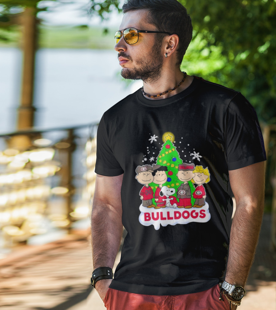 Peanuts Characters Georgia Bulldogs Christmas Tree Bulldogs T-Shirt