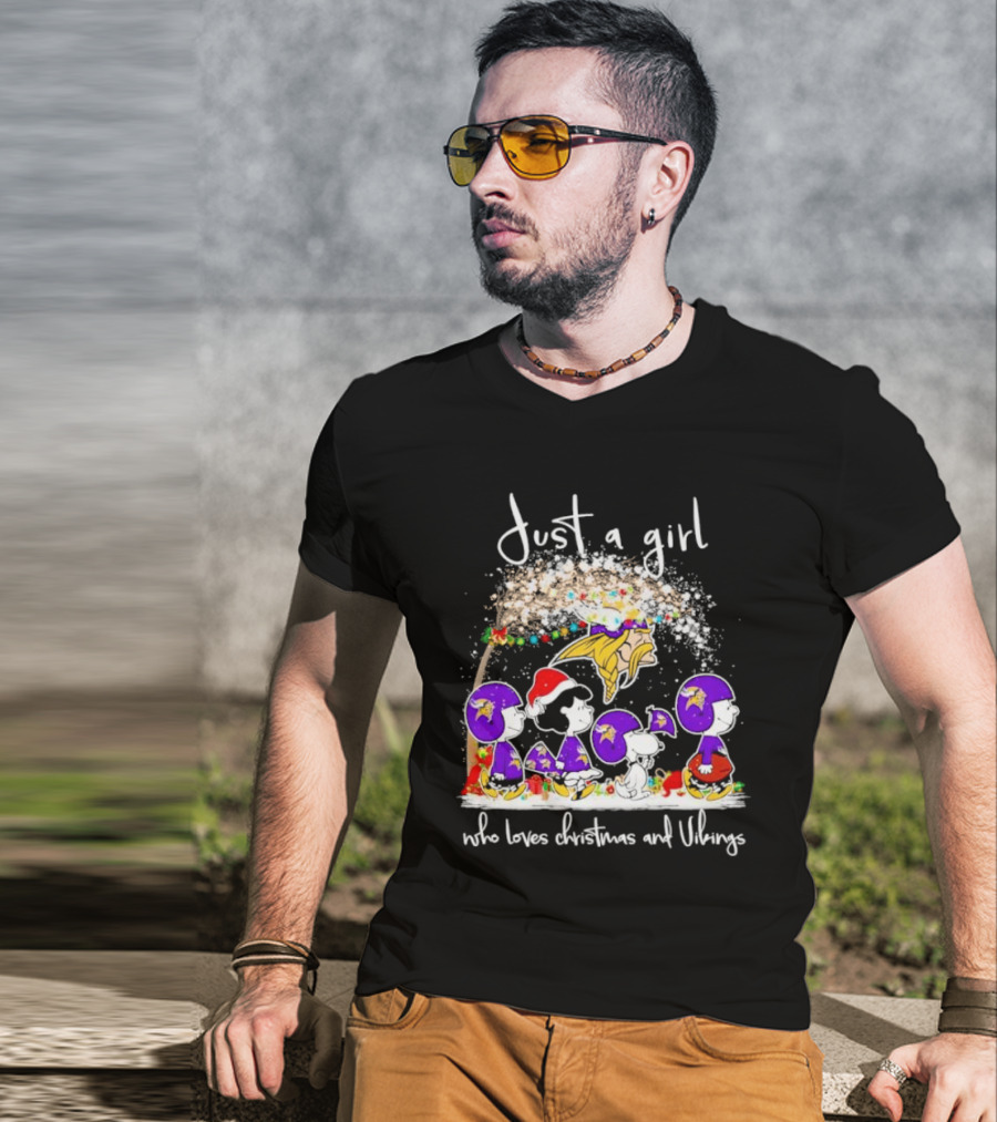 Just A Girl Who Loves Christmas And Vikings Peanuts T-Shirt