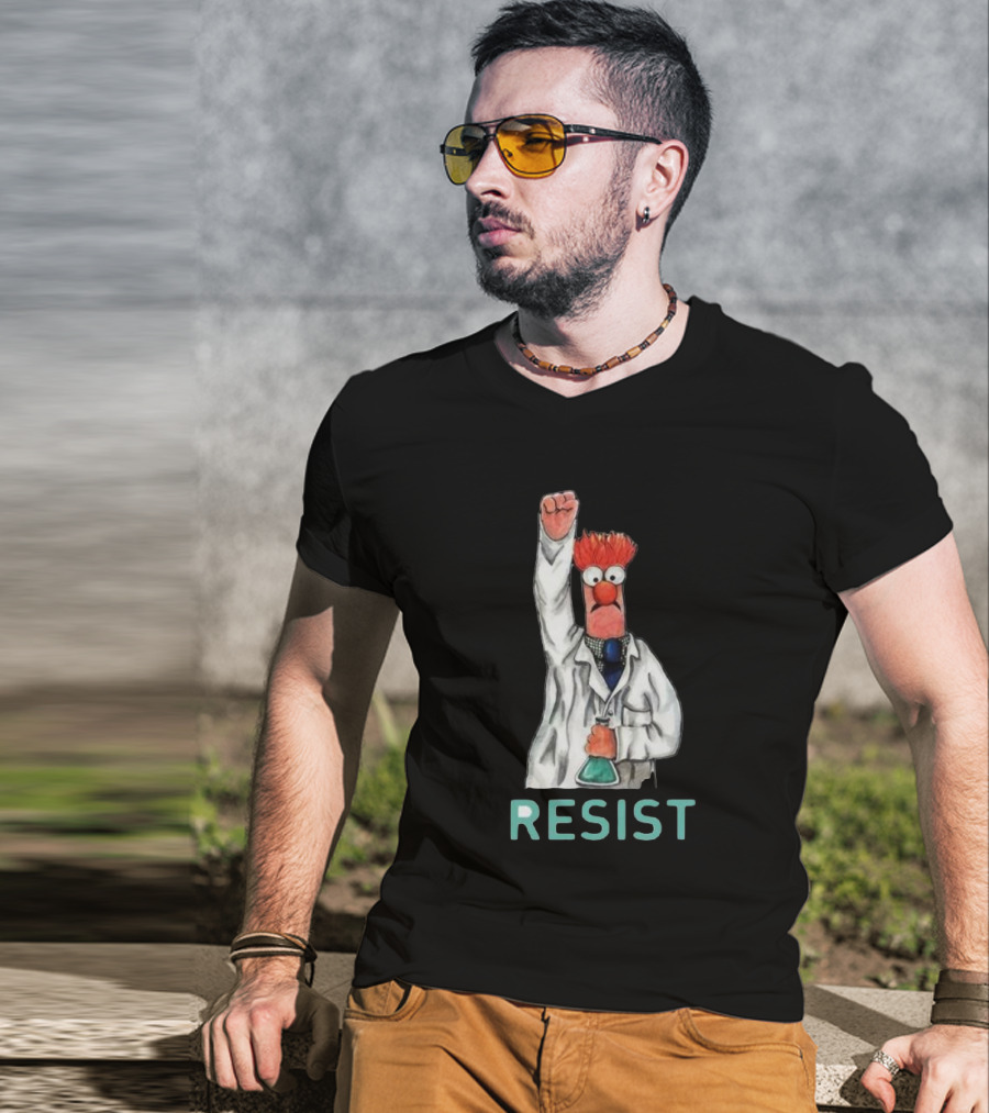 Beaker Fist Raised Resist Muppet Lab Coat Protest T-Shirt