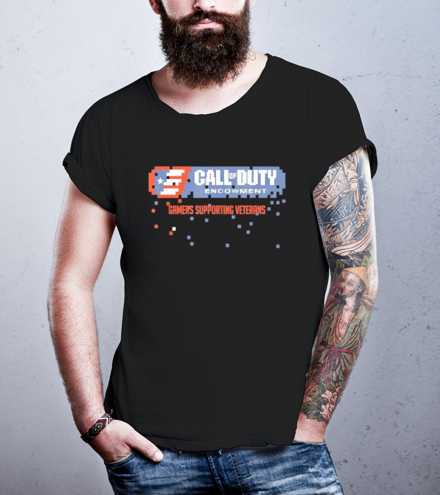 Call Of Duty Endowment Gamers Supporting Veterans Pixelated American Flag T-Shirt