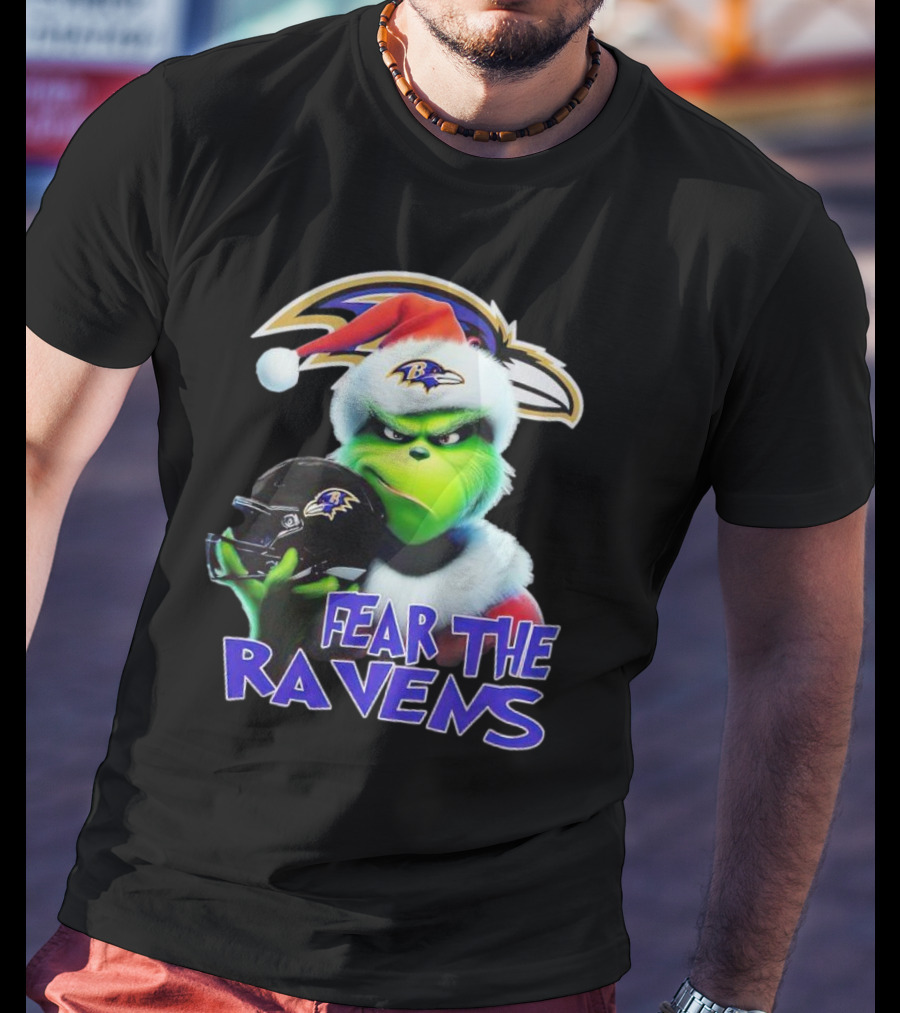 Grinch Wearing Santa Hat Holding Baltimore Ravens Helmet Fear The Ravens T-Shirt