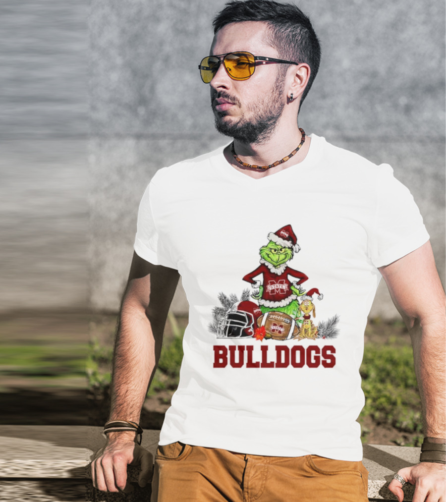Bulldogs Grinch Max Dog Christmas Football Santa Hat T-Shirt