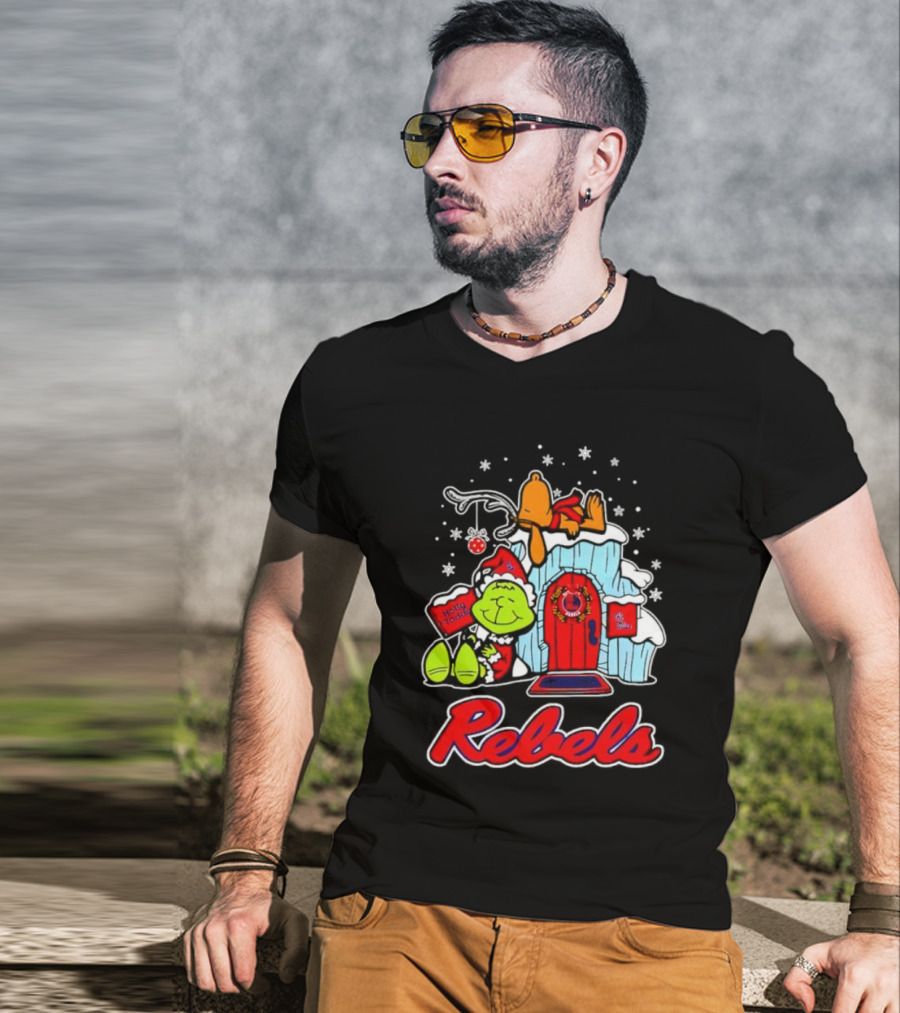 Peanuts Ole Miss Rebels Grinch Snoopy Merry Christmas T-Shirt