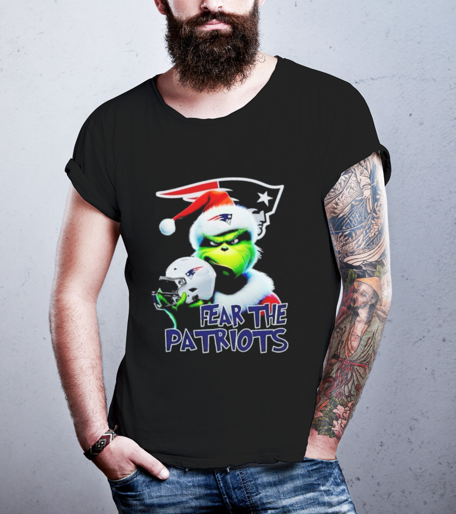 Fear The Patriots Santa Grinch New England NFL T-Shirt