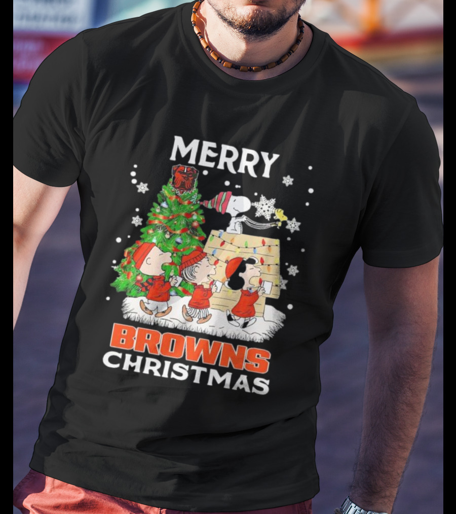 Peanuts Characters Merry Browns Christmas Cleveland Browns T-Shirt