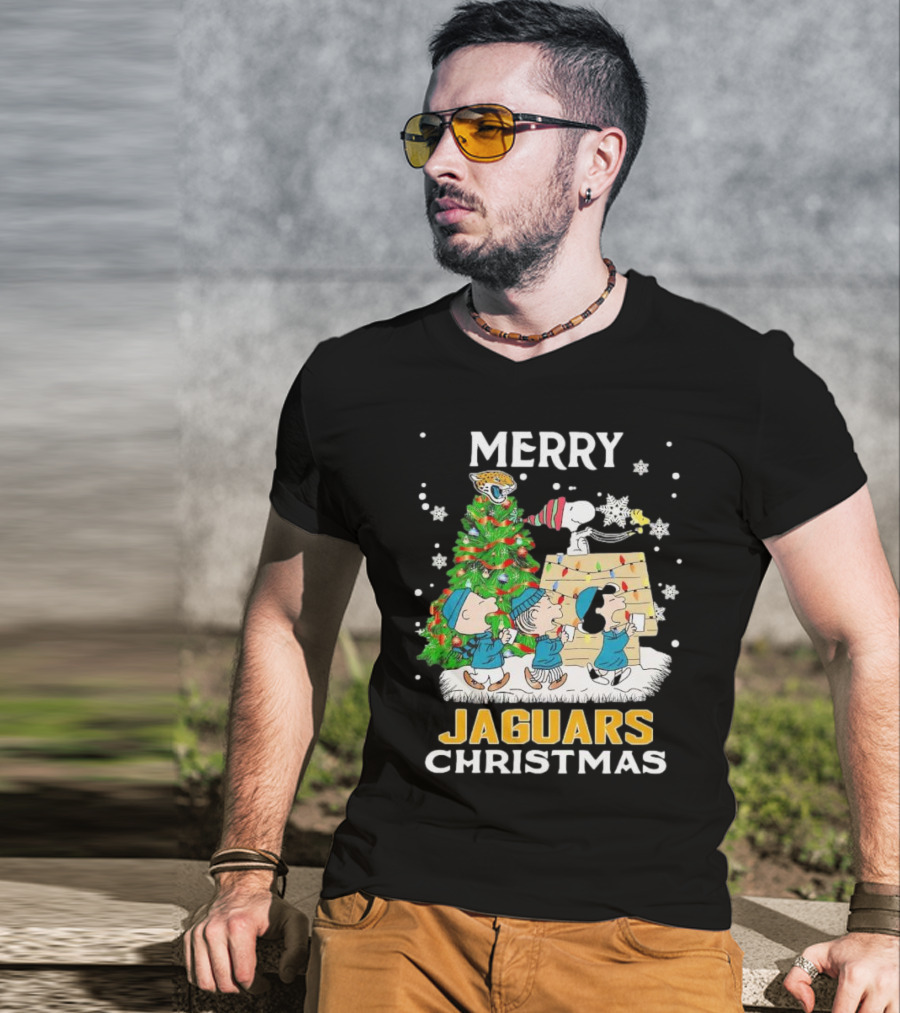 Merry Christmas Peanuts Characters Jacksonville Jaguars Snoopy Woodstock T-Shirt