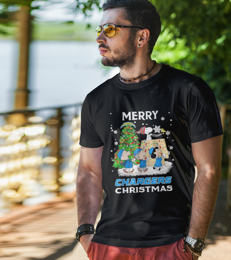 Merry Chargers Christmas Peanuts Characters T-Shirt