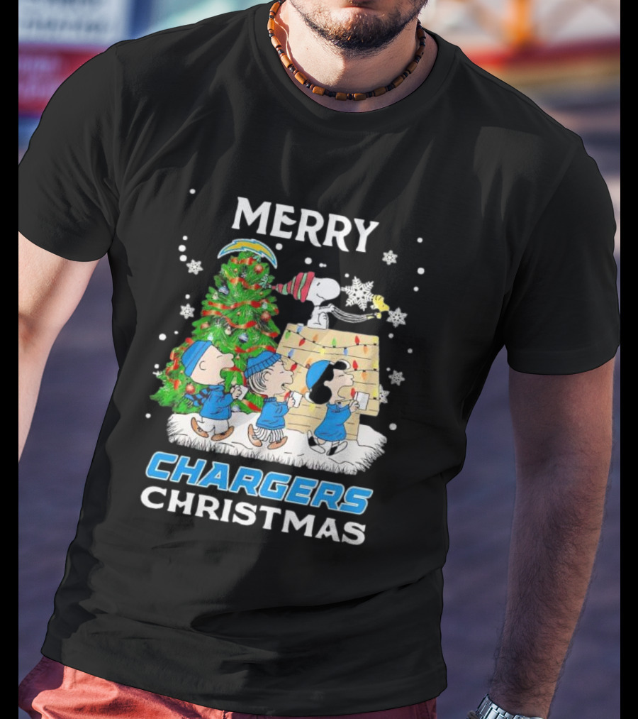 Merry Chargers Christmas Peanuts Characters T-Shirt