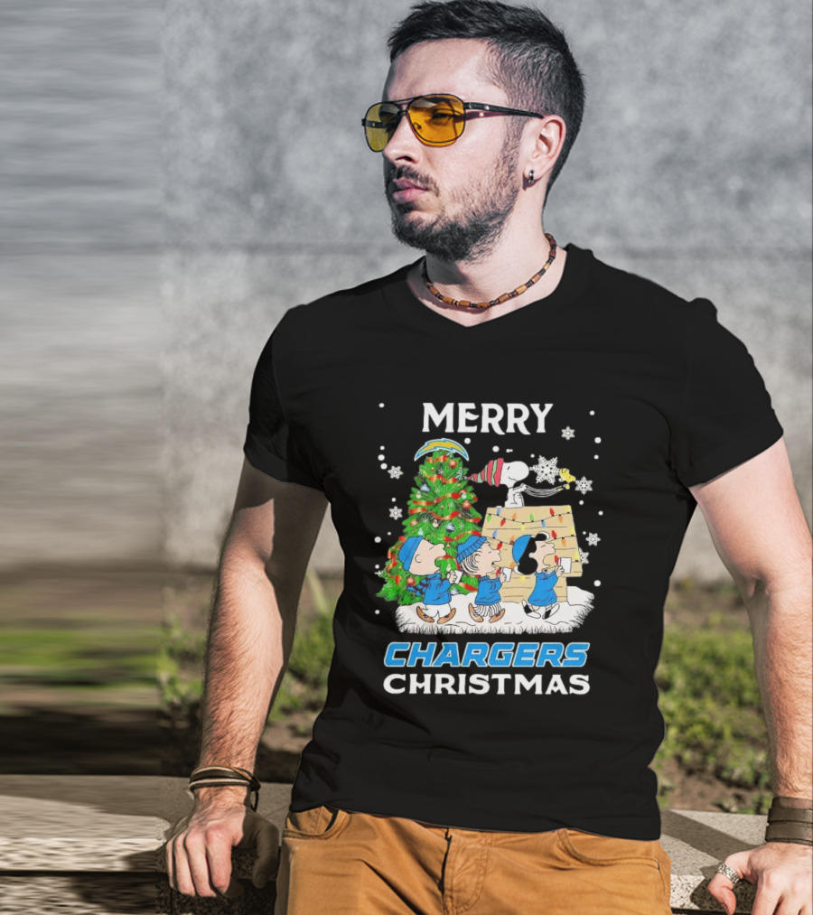Merry Chargers Christmas Peanuts Characters T-Shirt