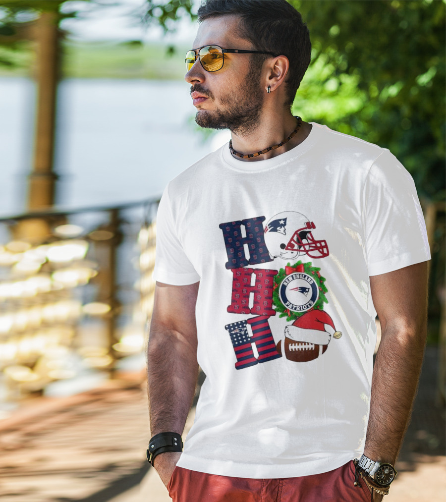 New England Patriots Ho Ho Ho Merry Christmas Football Helmet Wreath Santa Hat Football T-Shirt