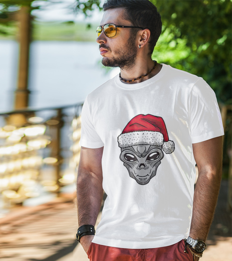 Santa Alien Christmas Hat Festive Extraterrestrial T-Shirt