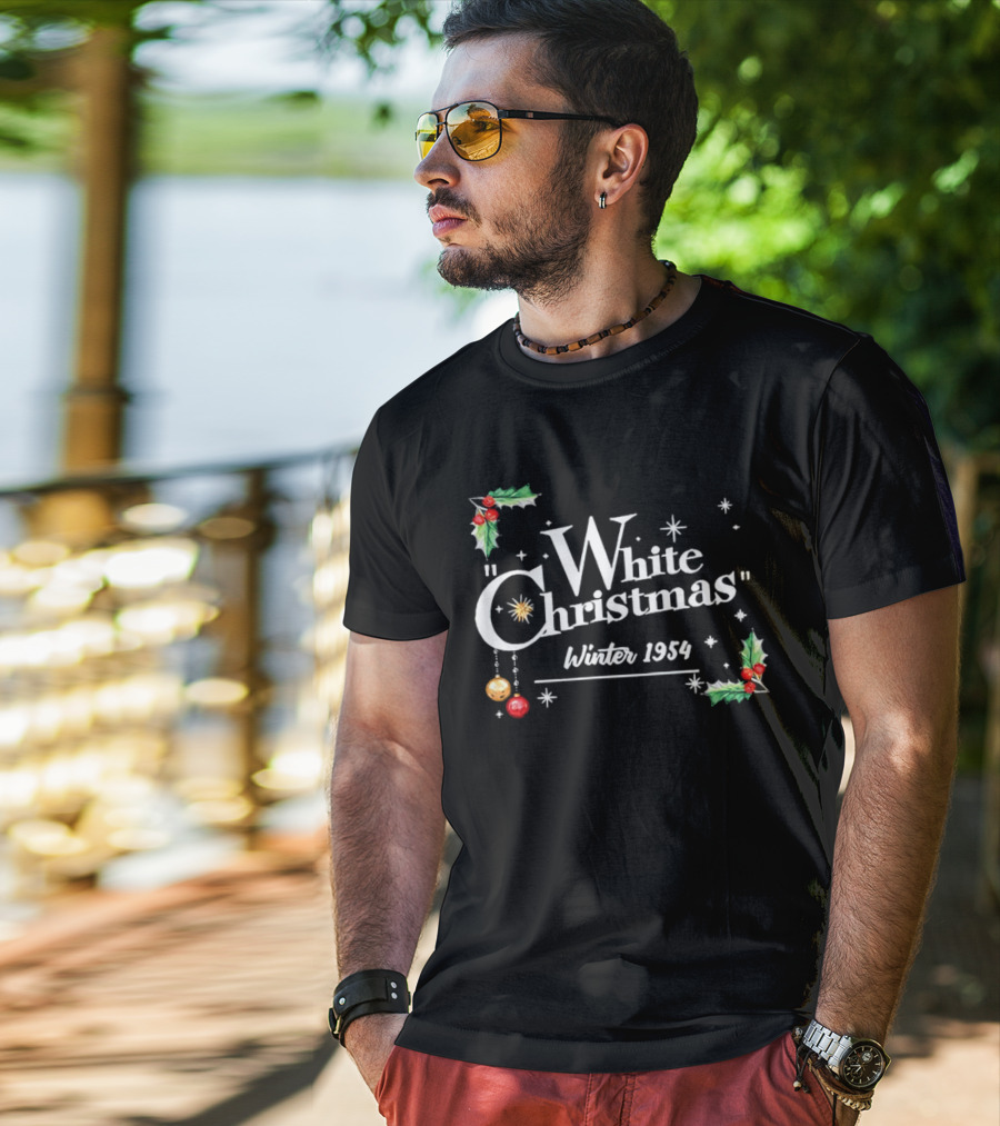 White Christmas Winter 1954 Holiday Nostalgia With Holly And Stars T-Shirt