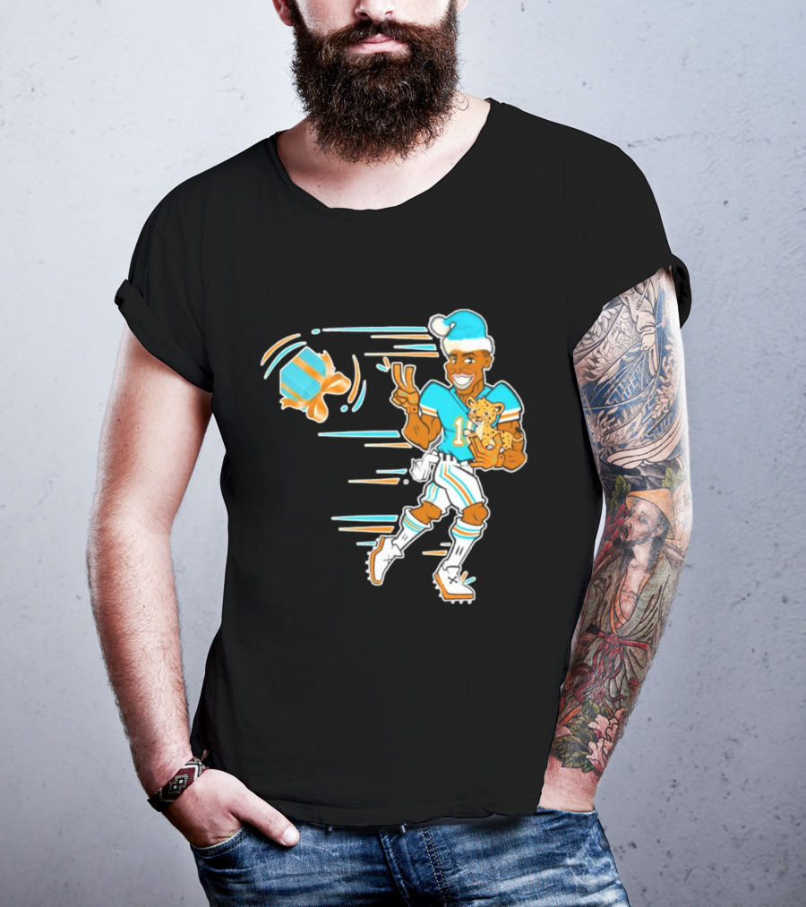 Tyreek Hill Cheetah Claus Football Holiday Player With Cheetah And Santa Hat T-Shirt