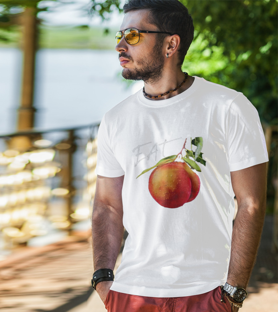 EAT Juicy Peaches With Dewy Leaves T-Shirt