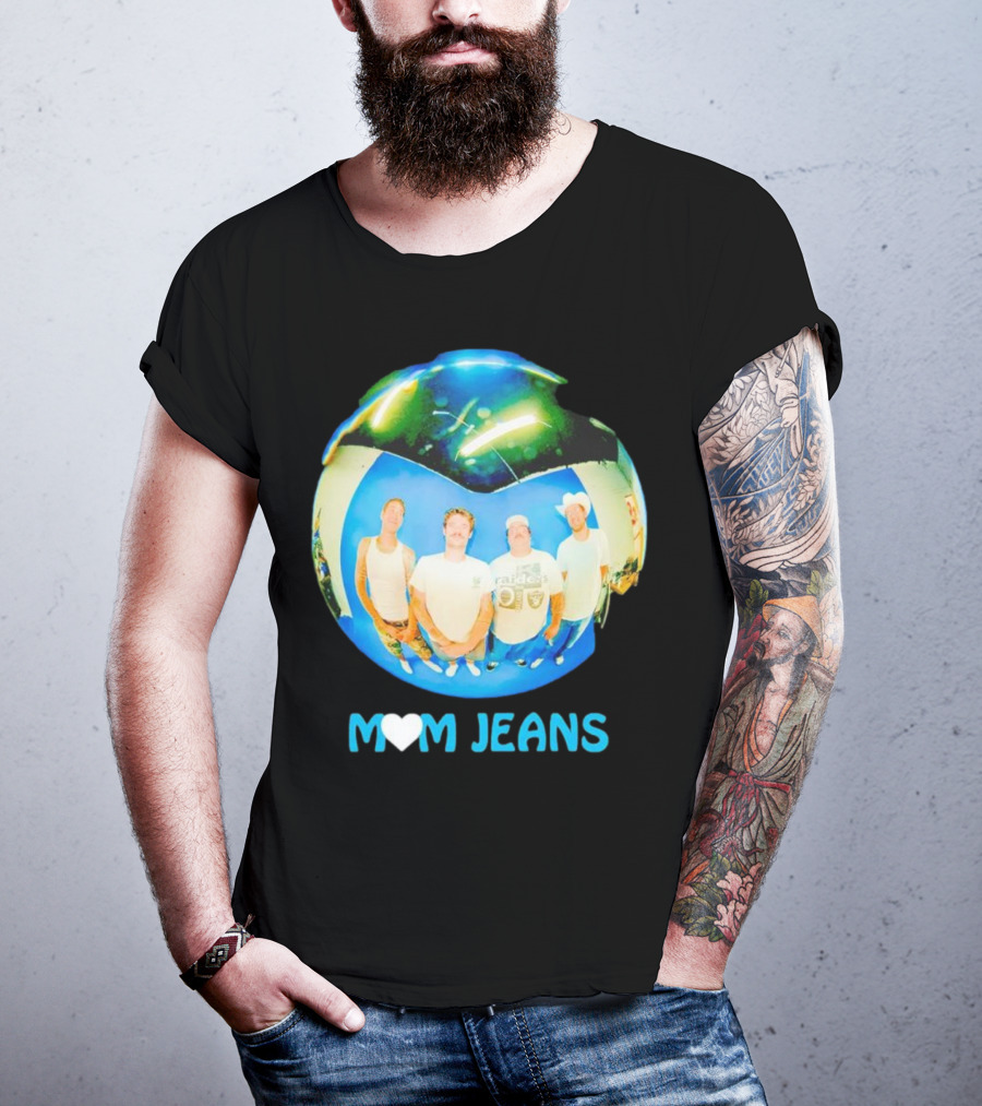 Mom Jeans Heart Raiders Orb Photo T-Shirt
