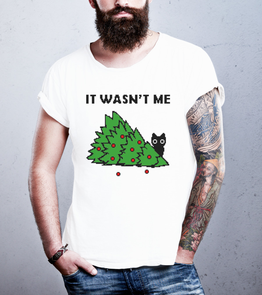 Cat Hiding Behind Christmas Tree It Wasn't Me T-Shirt