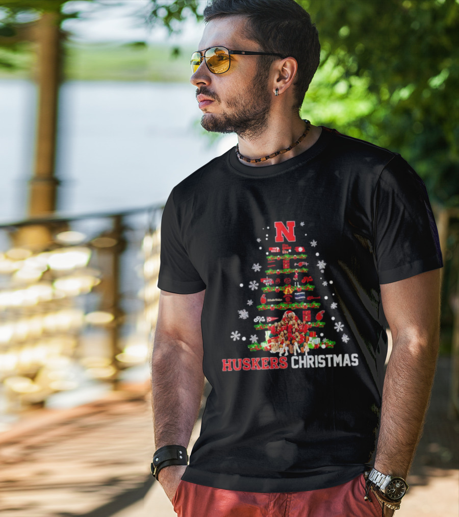 Huskers Christmas Tree With Nebraska Cornhuskers Logo And Holiday Decorations T-Shirt