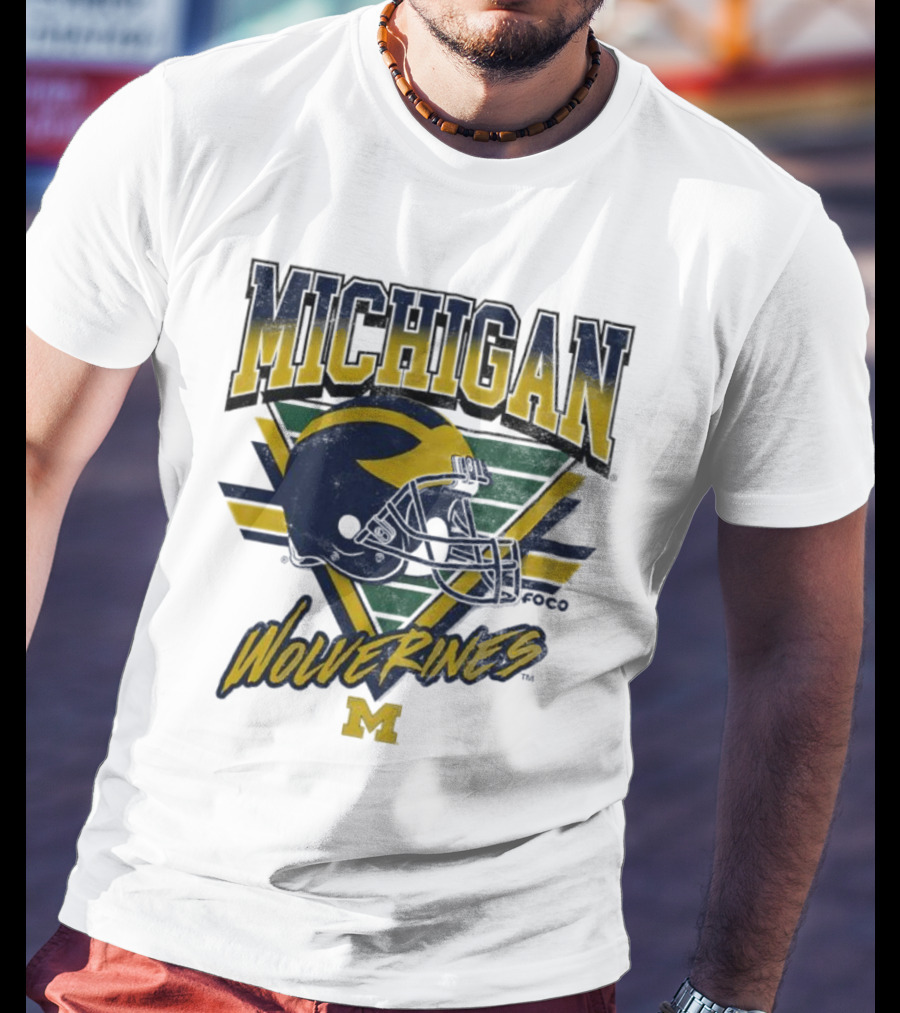 Michigan Wolverines Vintage Triangle Football Helmet M T-Shirt