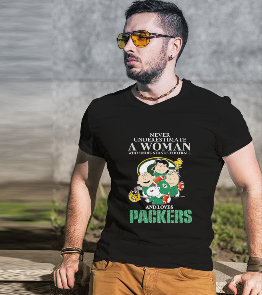 Never Underestimate A Woman Who Understands Football And Loves Packers Featuring Peanuts Characters T-Shirt