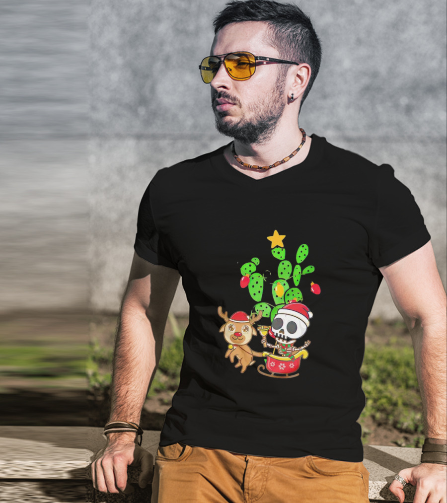 Nopalito Calacas Feliz Navidad Cactus Skeleton Reindeer Christmas T-Shirt